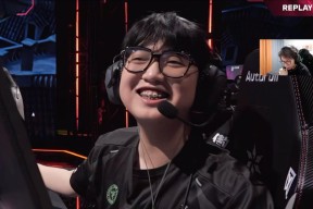 包含Doinb遭遇十连败，C9教练面临压力！的词条-爱游戏真人娱乐